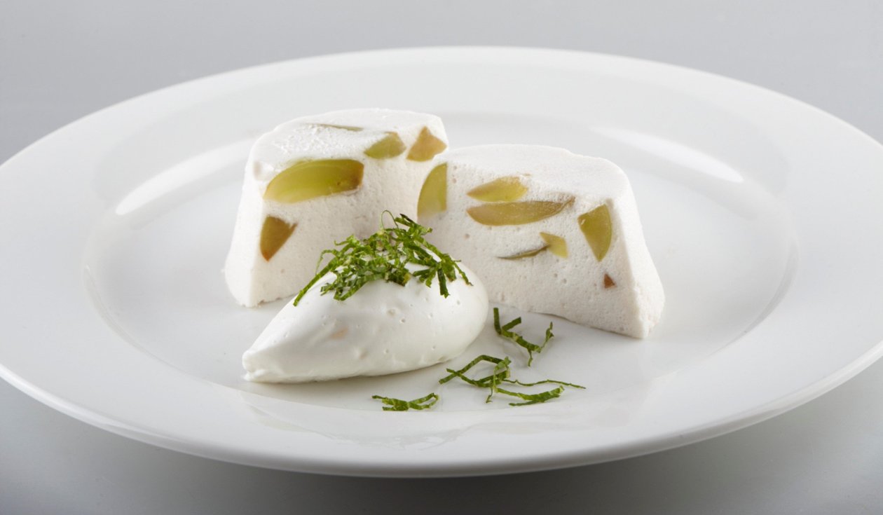 Luchtige bavarois van witte wijn Luchtige bavarois van witte wijn