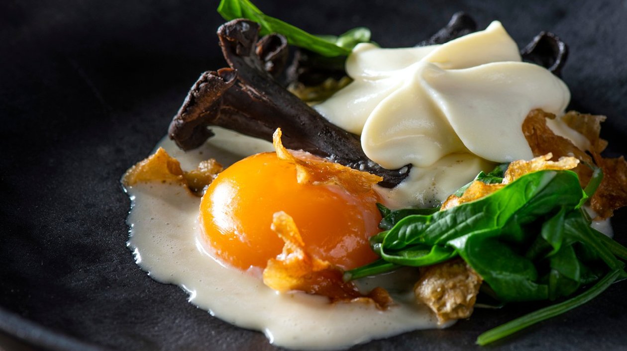 Mousseline van gerookte aardappelen en gepocheerd ei Mousseline van gerookte aardappelen en gepocheerd ei