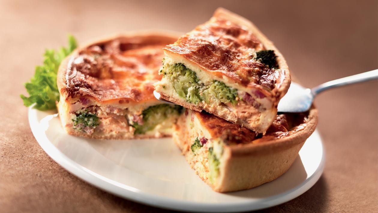 Quiche met broccoli, spek en zalm – Recept Quiche met broccoli, spek en zalm – Recept