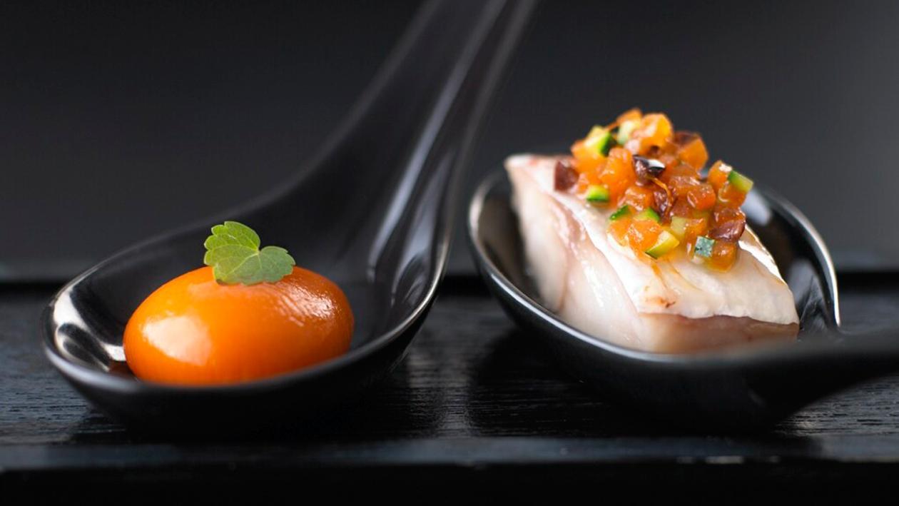 Ravioli van paprika met rode poon en gemarineerde groenten Ravioli van paprika met rode poon en gemarineerde groenten