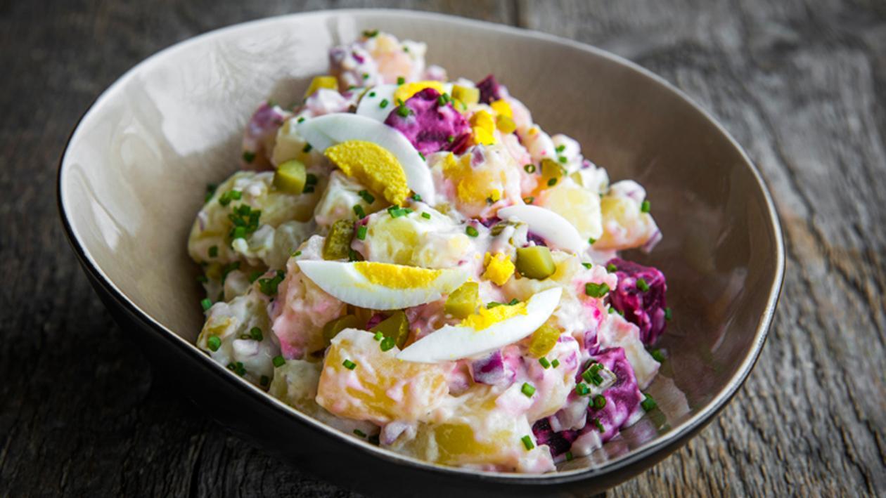 Rode biet- aardappelsalade Rode biet- aardappelsalade