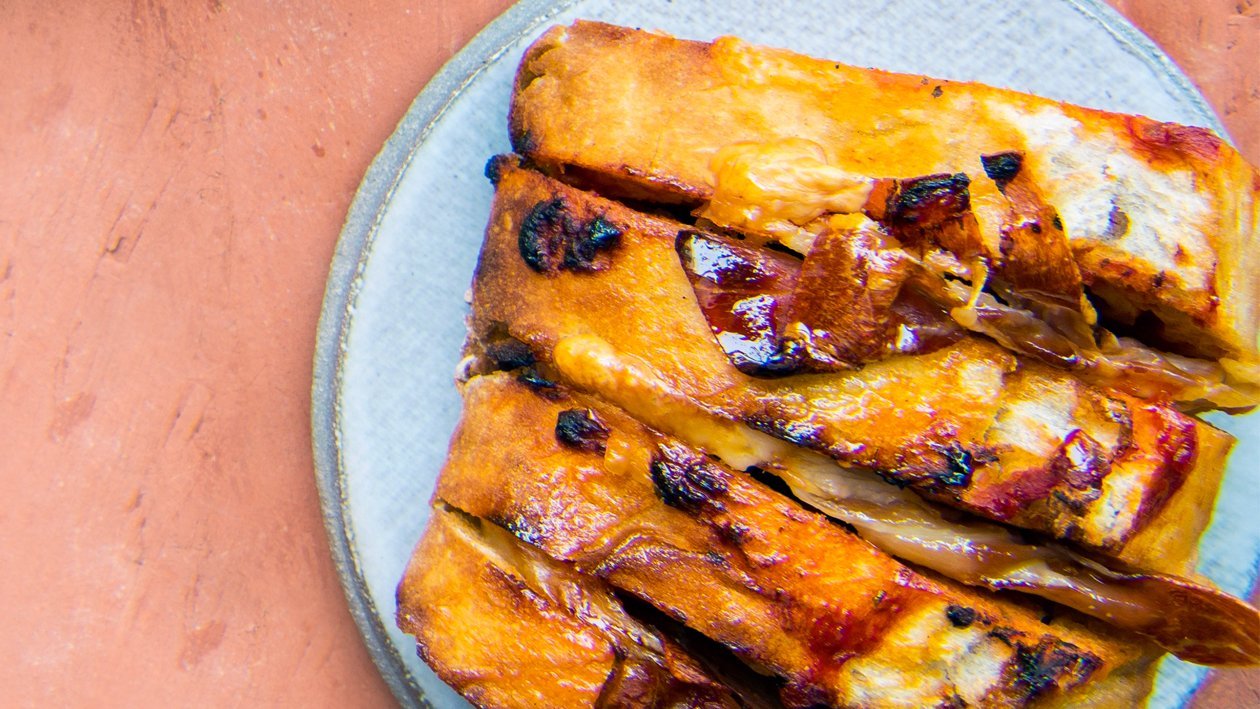 Tomatenbreekbrood met gerookte ham Tomatenbreekbrood met gerookte ham
