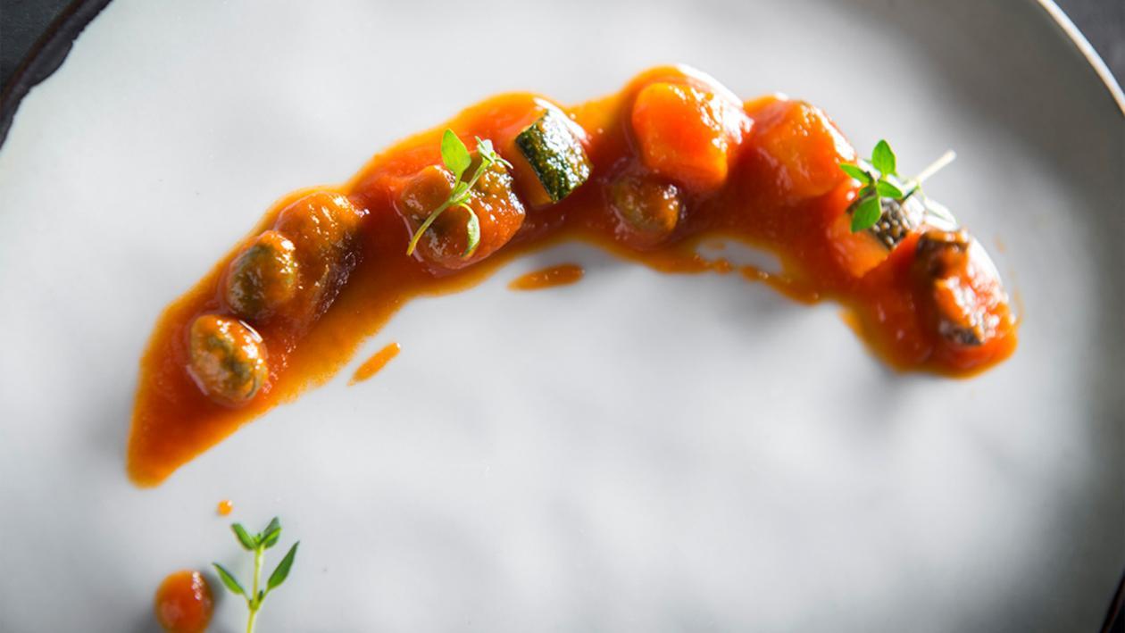Tomatensaus met groenten Tomatensaus met groenten