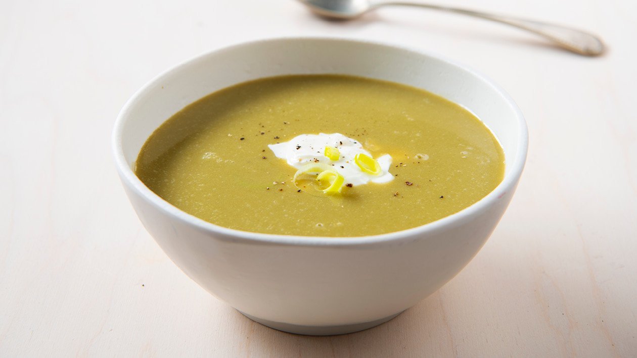 Vlaamse soep van spruitjes met crème fraiche Vlaamse soep van spruitjes met crème fraiche