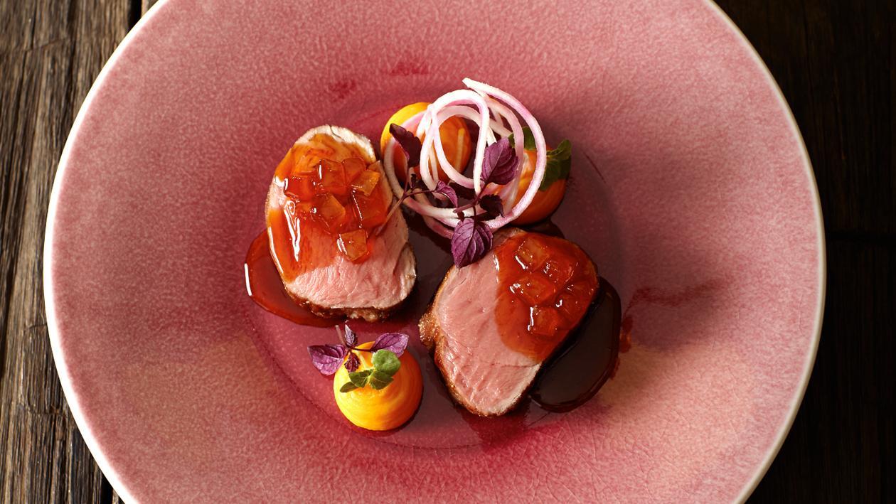 Wildzwijnfilet met mosterdfruit en zoete aardappelpuree – Recept Wildzwijnfilet met mosterdfruit en zoete aardappelpuree – Recept