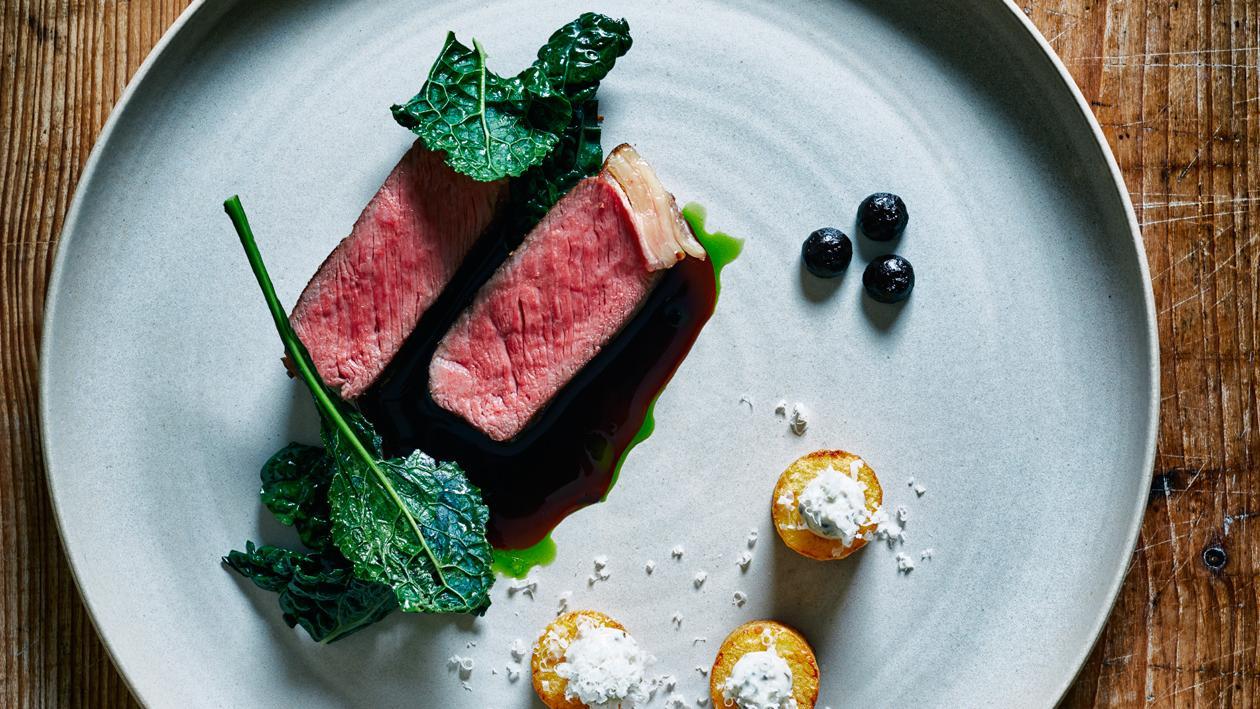 Entrecote met long pepers en gefermenteerde knoflook Entrecote met long pepers en gefermenteerde knoflook
