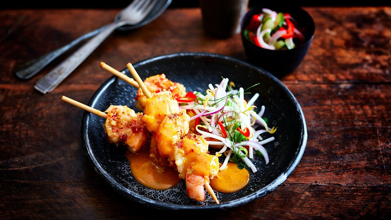 Thaise garnalen spiesjes met een knapperige taugé salade Thaise garnalen spiesjes met een knapperige taugé salade