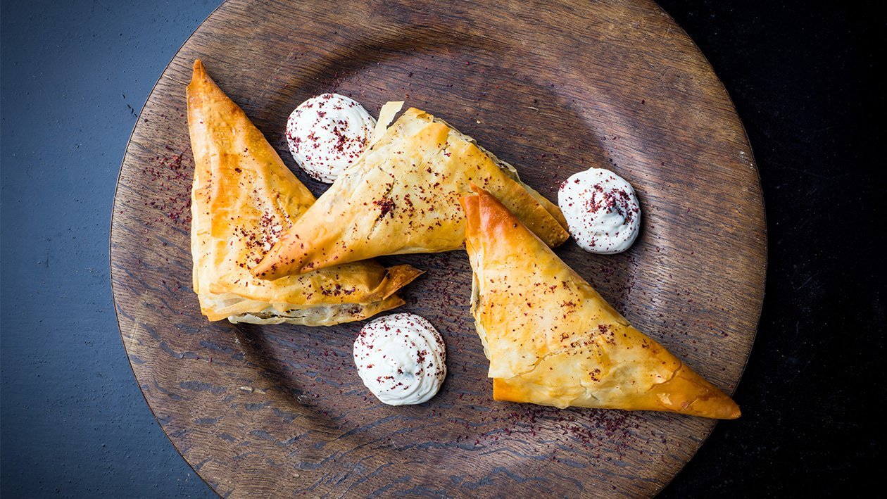 Vegetarisk börek med paprikapuré – Oppskrift Vegetarisk börek med paprikapuré – Oppskrift