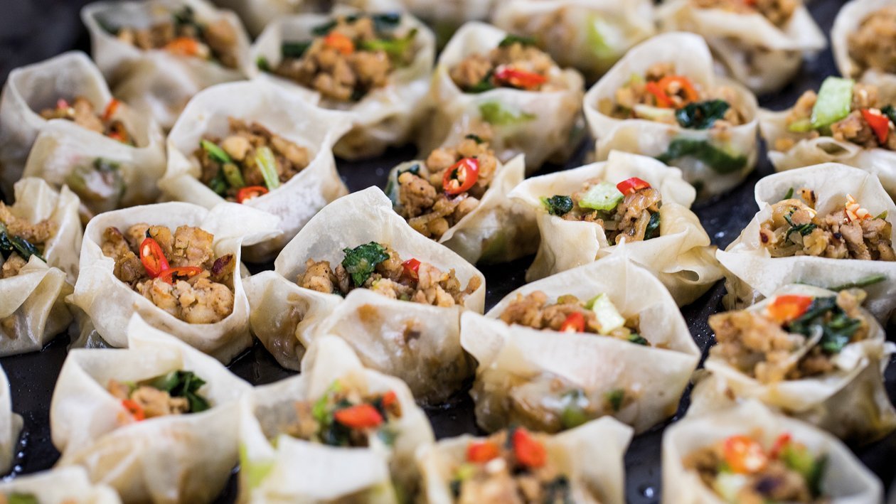 Orientalne pierożki z kurczakiem Orientalne pierożki z kurczakiem