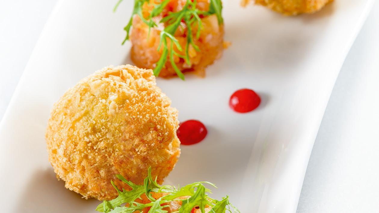 Pate z kurczaka i wątróbki w chrupiącym panko Pate z kurczaka i wątróbki w chrupiącym panko