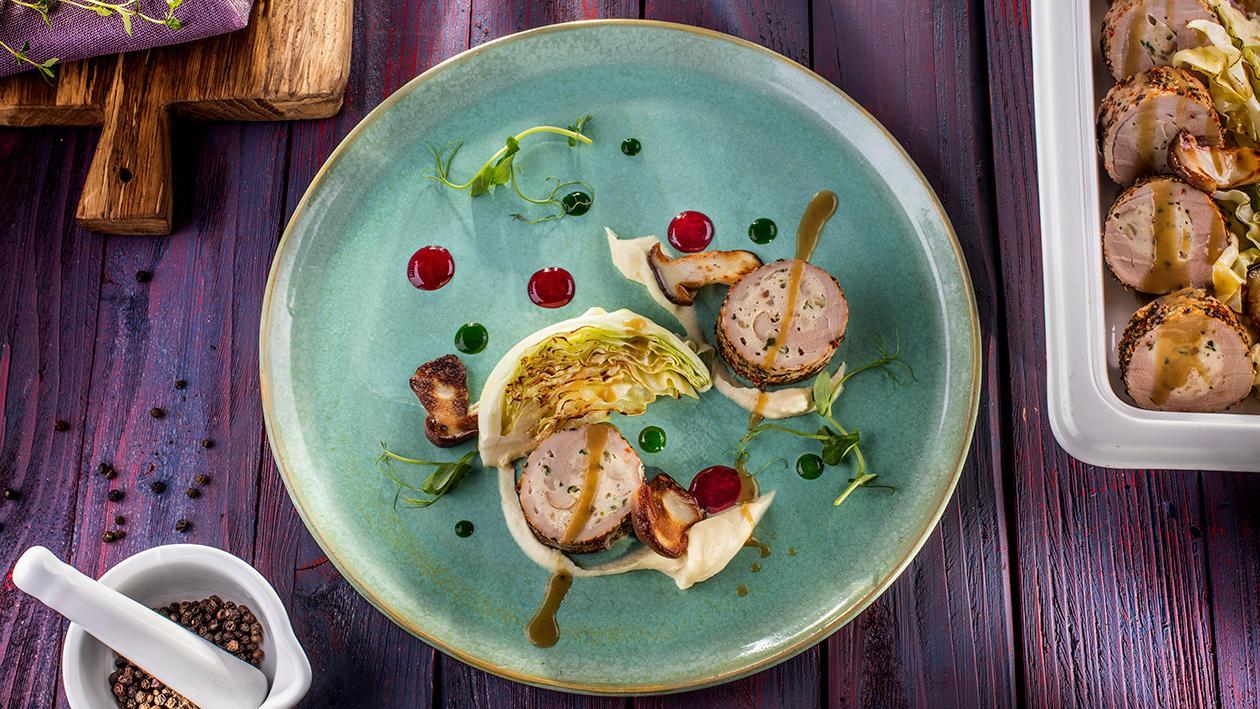 Polędwiczka z farszem grzybowym z puree z pasternaku Polędwiczka z farszem grzybowym z puree z pasternaku
