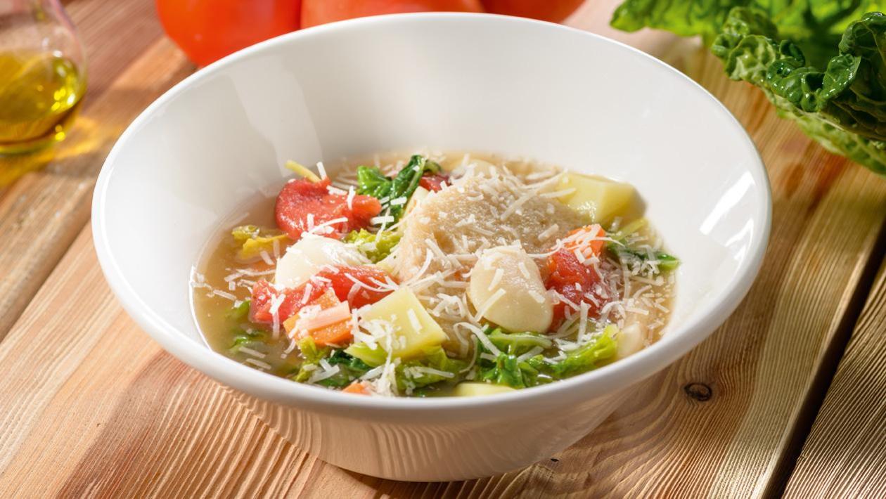 Ribollita - toskańska zupa z fasolą Ribollita - toskańska zupa z fasolą