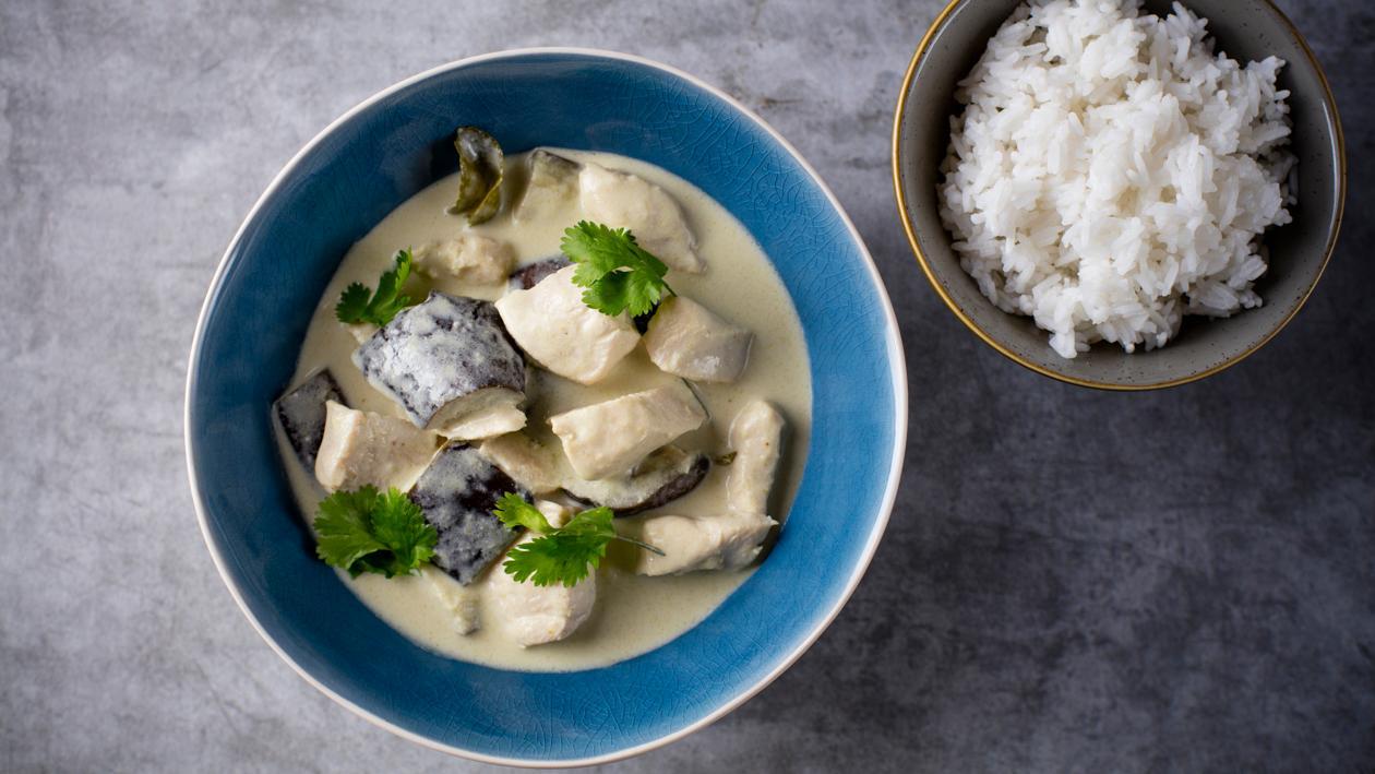 Zielone curry z kurczakiem i bakłażanem Zielone curry z kurczakiem i bakłażanem