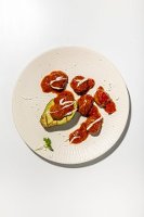 Knorr Professional High Convenience Paprika-Tomaten-Sugo mit faschierten Bällchen 1,8kg - Einfach, vielseitig, flexibel: zum pur servieren, individuell zusammenstellen oder kreativ verfeinern. Perfekt für den Außer-Haus-Markt.