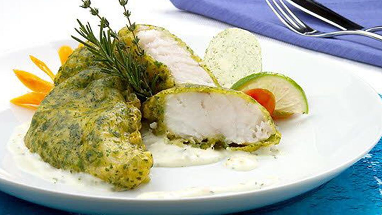 Filé de Pescada com Crosta de Bacalhau e Castanha Filé de Pescada com Crosta de Bacalhau e Castanha