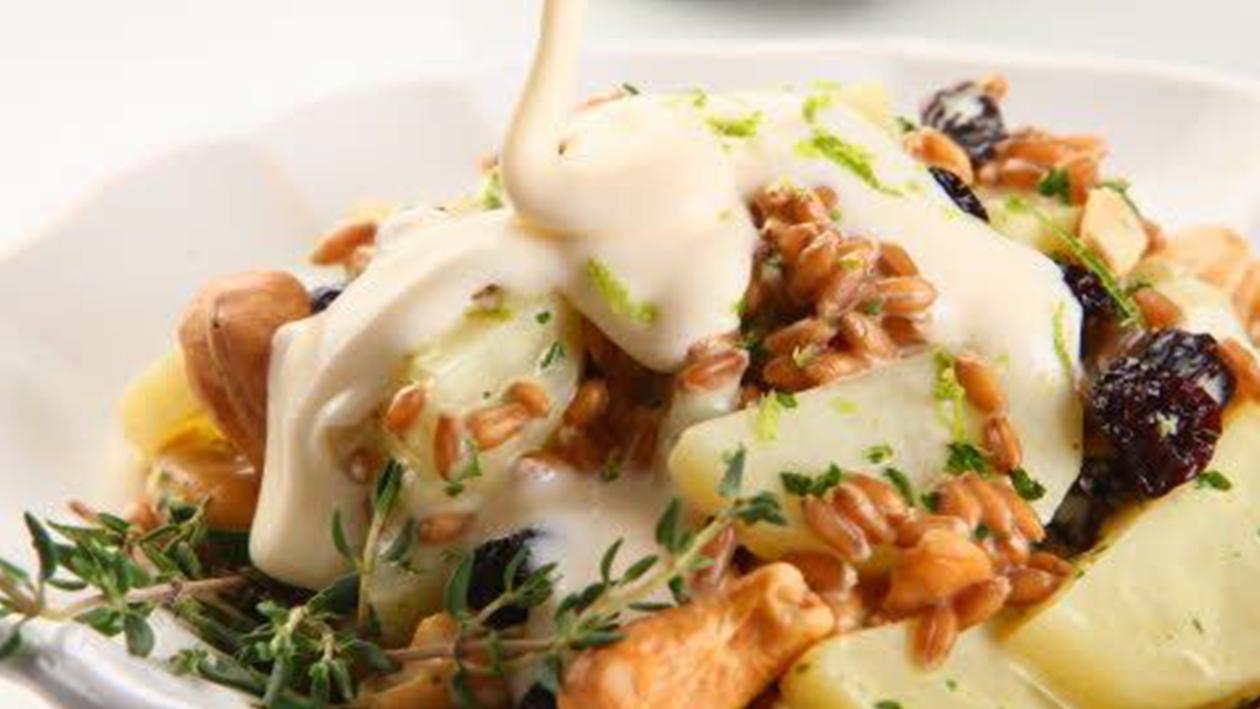 Salada de Batata, Grão de Trigo e Passas Salada de Batata, Grão de Trigo e Passas