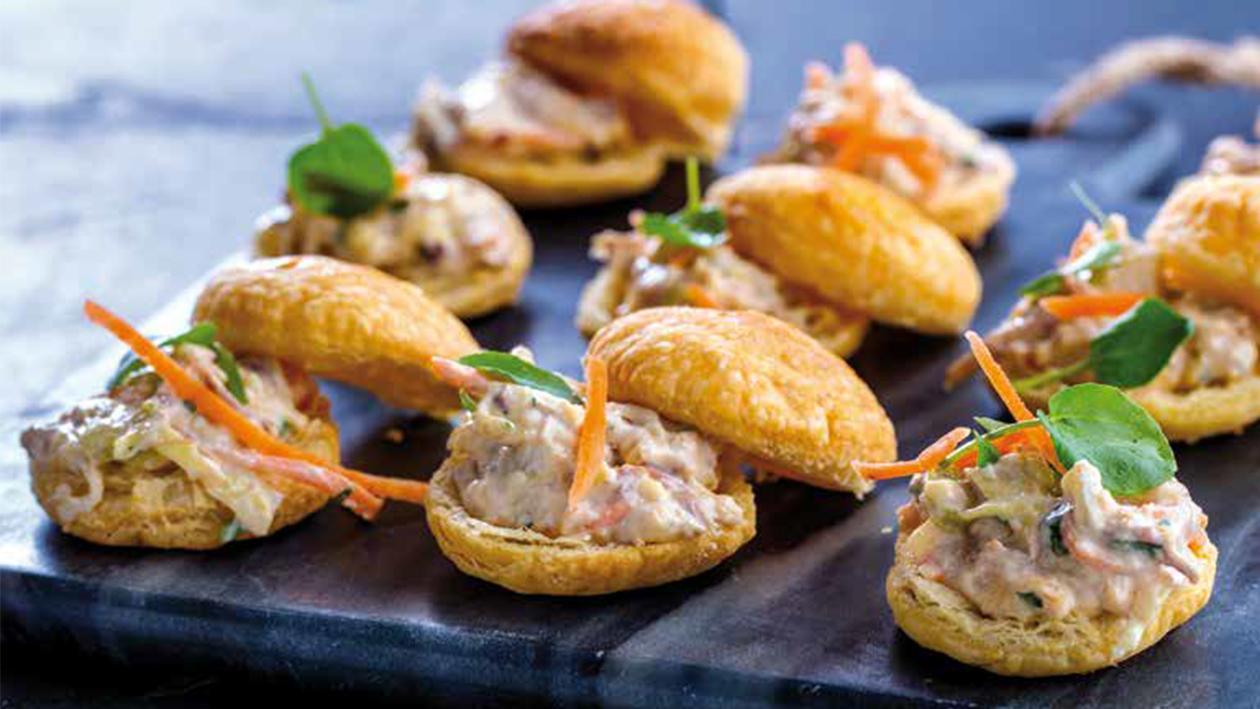 Almofadinhas com alheira e legumes