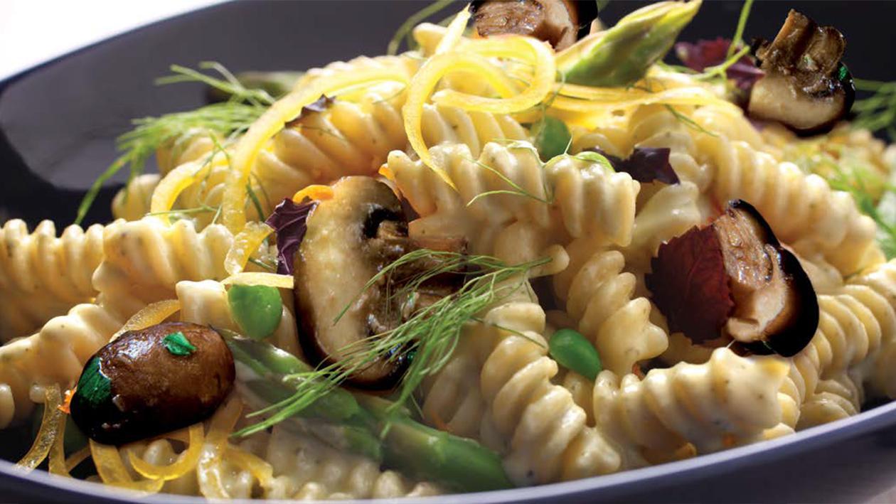 Fusilli com Cogumelos e Verduras