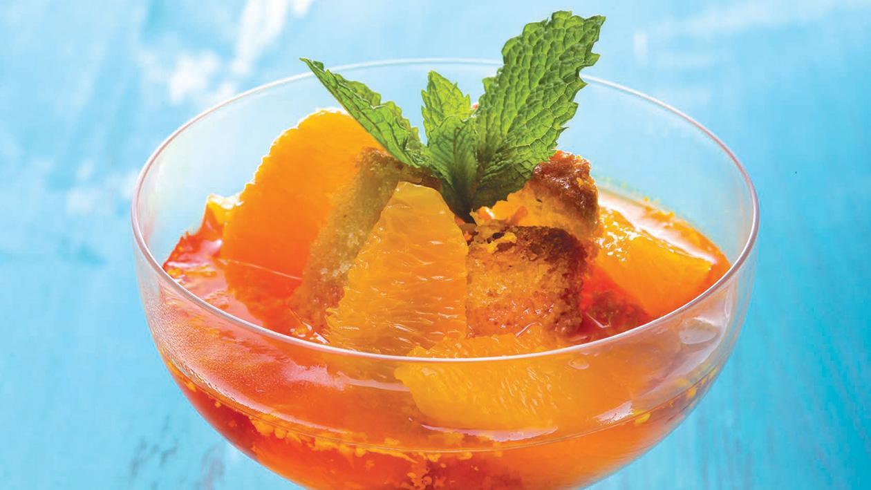 Gelatina, bolo e fruta