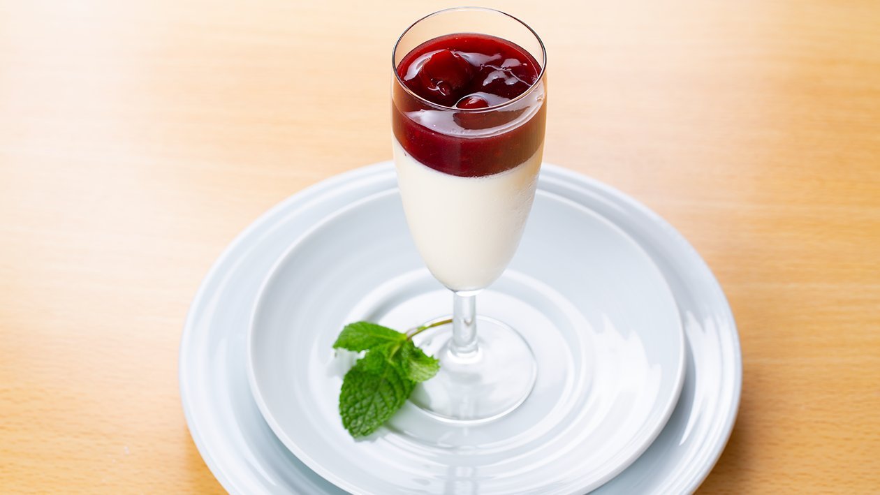 Panna Cotta com frutos silvestres