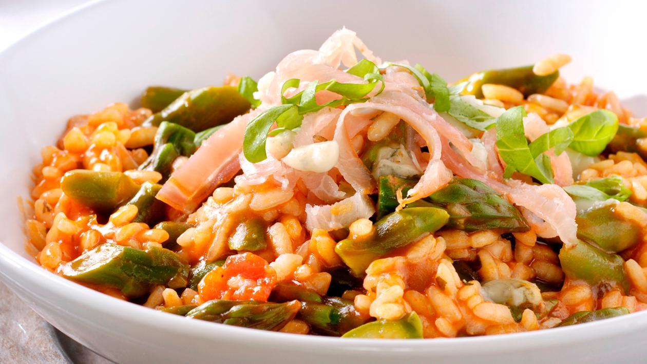 Risotto de Tomate com Bacon e Espargos Verdes
