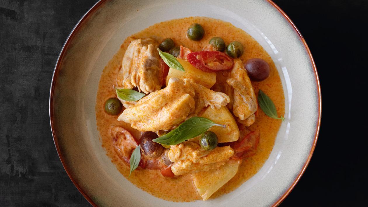 Pui cu curry rosu thailandez Pui cu curry rosu thailandez