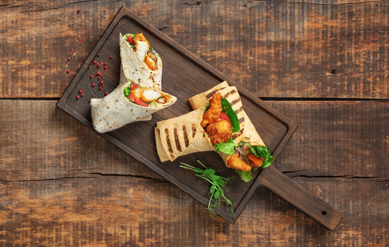 Ролл с хрустящий курицей Ролл с хрустящий курицей