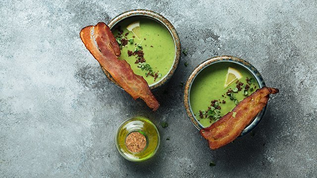 Суп с кабачком, цукини и беконом Суп с кабачком, цукини и беконом