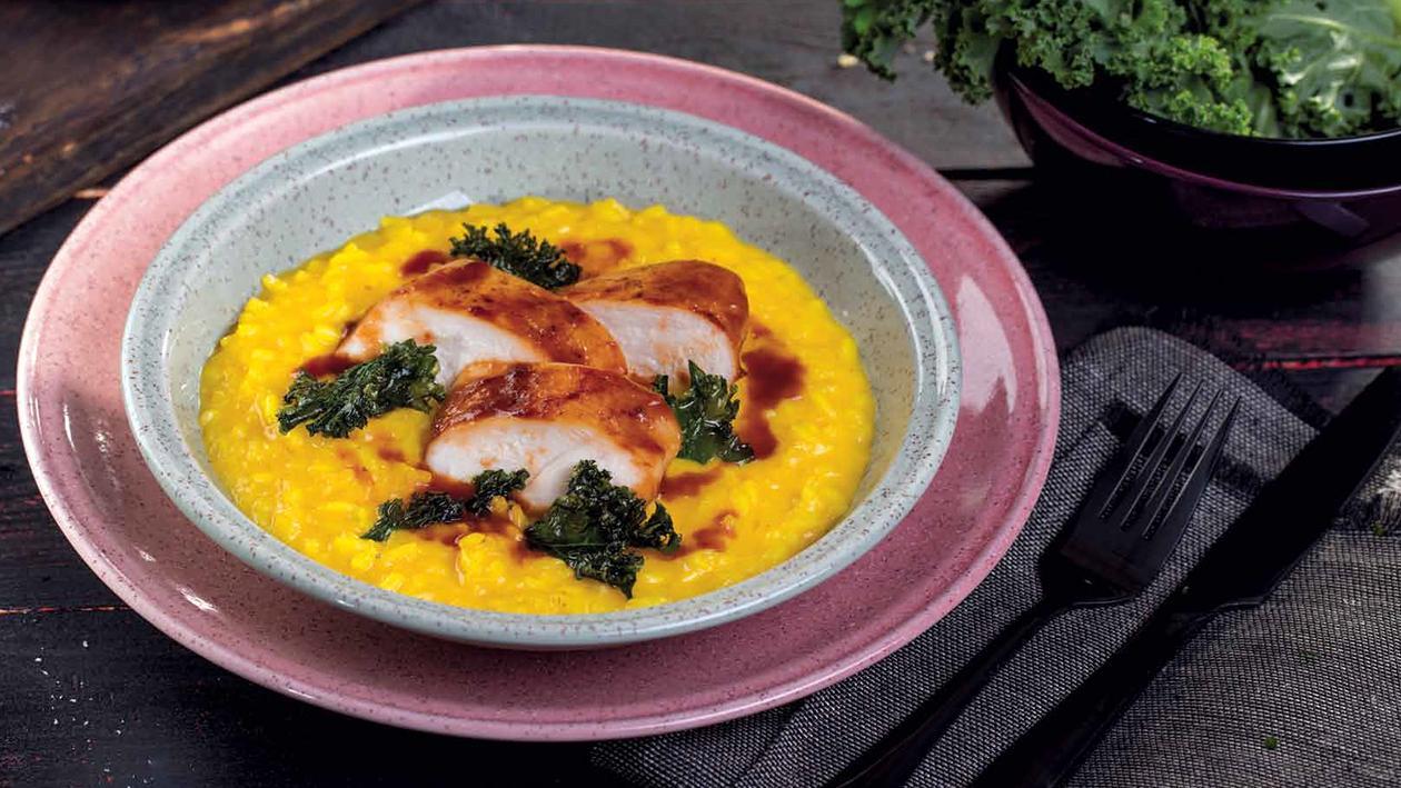 Rizoto alla milanese s BBQ kuraťom Rizoto alla milanese s BBQ kuraťom