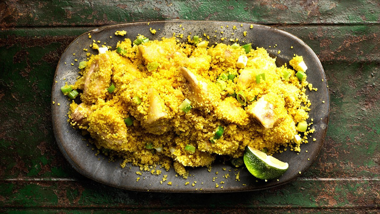 Farofa på couscous med stekt banan och vårlök Farofa på couscous med stekt banan och vårlök