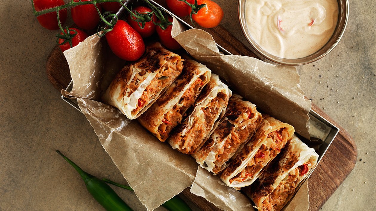 Murtabak - Filodeg med kyckling, tomat och chili Murtabak - Filodeg med kyckling, tomat och chili