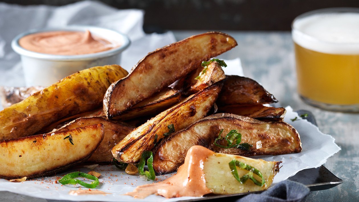 Papitas Fritas med spicy mayonnaise och potatiskrydda Papitas Fritas med spicy mayonnaise och potatiskrydda