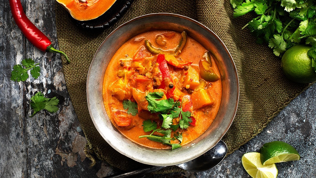 Sydamerikansk grönsakssoppa med kokos och curry Sydamerikansk grönsakssoppa med kokos och curry