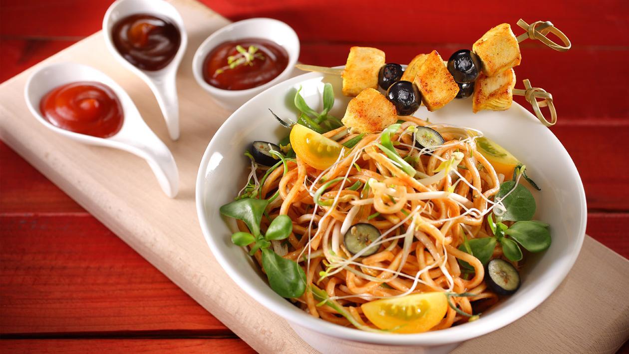 Asian Noodle Salatası Asian Noodle Salatası