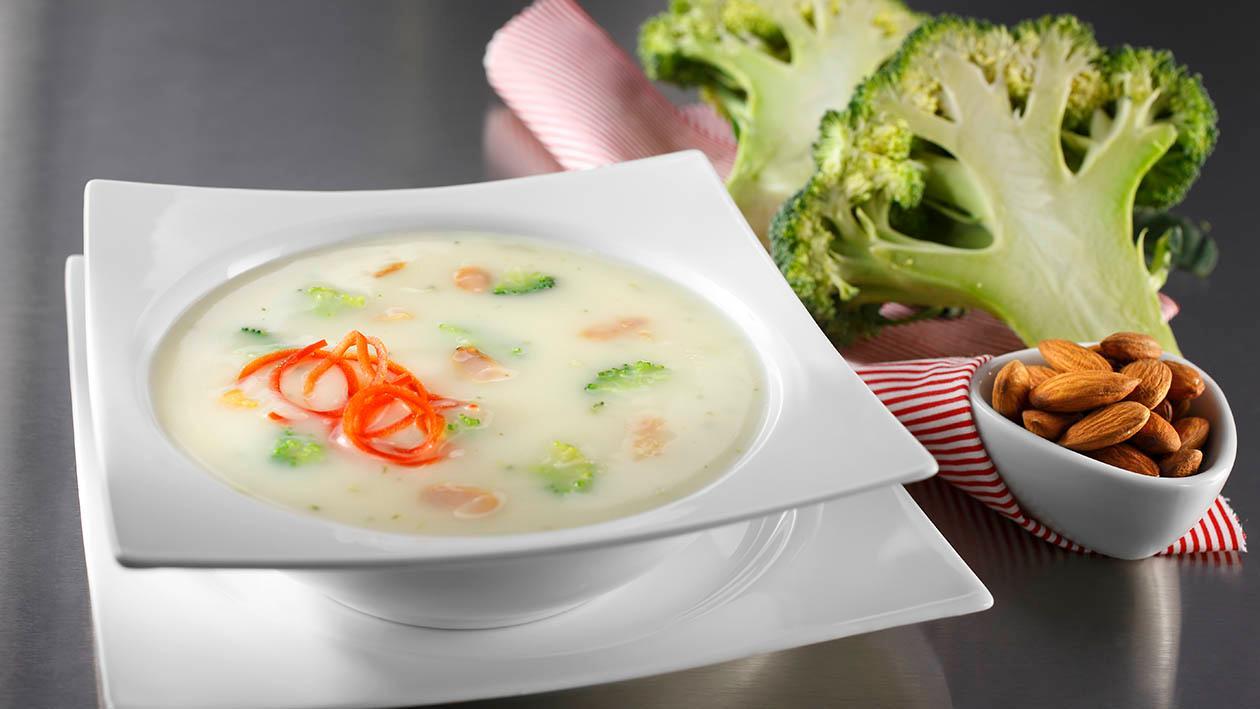 Brokolili Tavuk Çorbası Brokolili Tavuk Çorbası