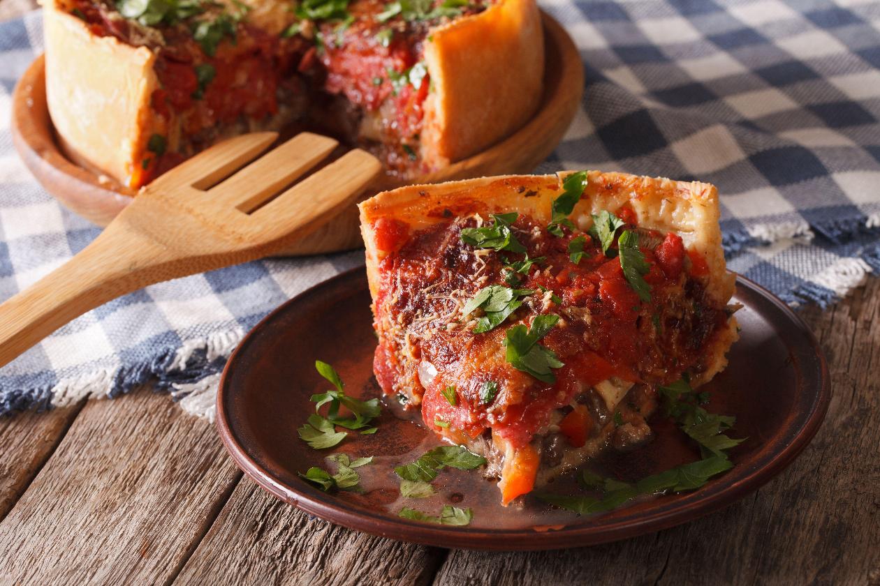 Chicago Usulü Derin Tava Pizzası Chicago Usulü Derin Tava Pizzası