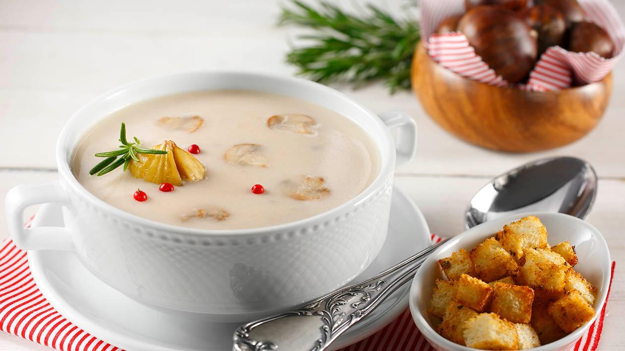 Kestaneli Mantar Çorbası Kestaneli Mantar Çorbası