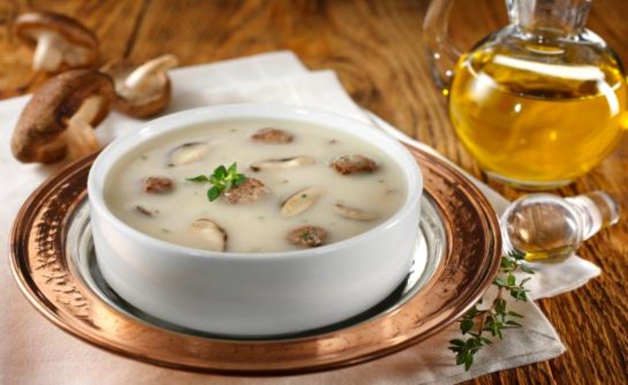 Köfteli Mantar Çorbası Köfteli Mantar Çorbası