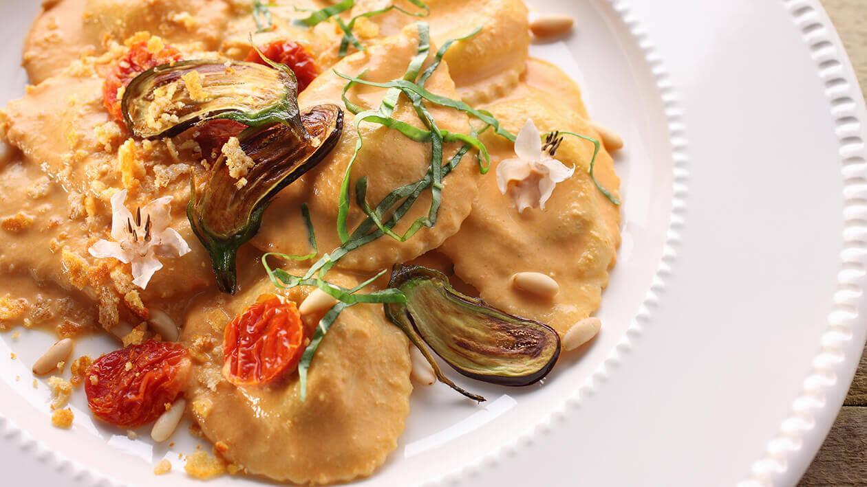 Kurutulmuş Domates Pestosu ile Peynirli Ravioli Kurutulmuş Domates Pestosu ile Peynirli Ravioli