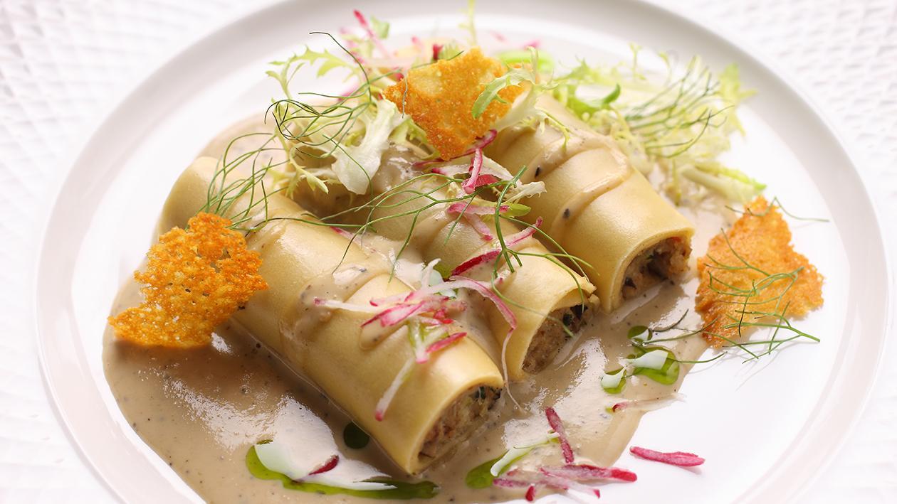 Ricotta Peyniri ve Karides Dolgulu Canneloni Ricotta Peyniri ve Karides Dolgulu Canneloni