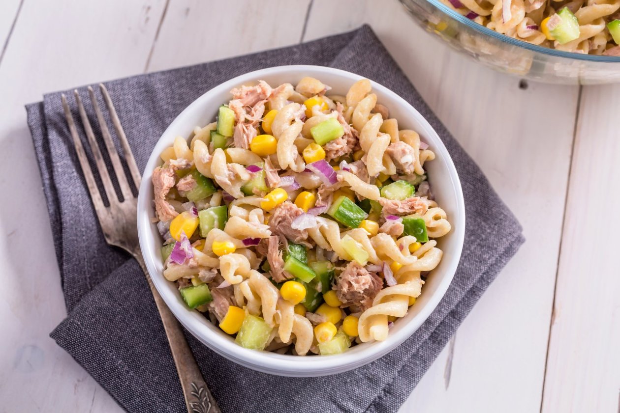 Sebzeli Makarna Salatası Sebzeli Makarna Salatası