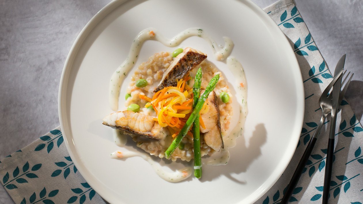 煎封鱸魚配蔬菜珍珠麵·海鮮忌廉汁 – 食譜詳情 煎封鱸魚配蔬菜珍珠麵·海鮮忌廉汁 – 食譜詳情